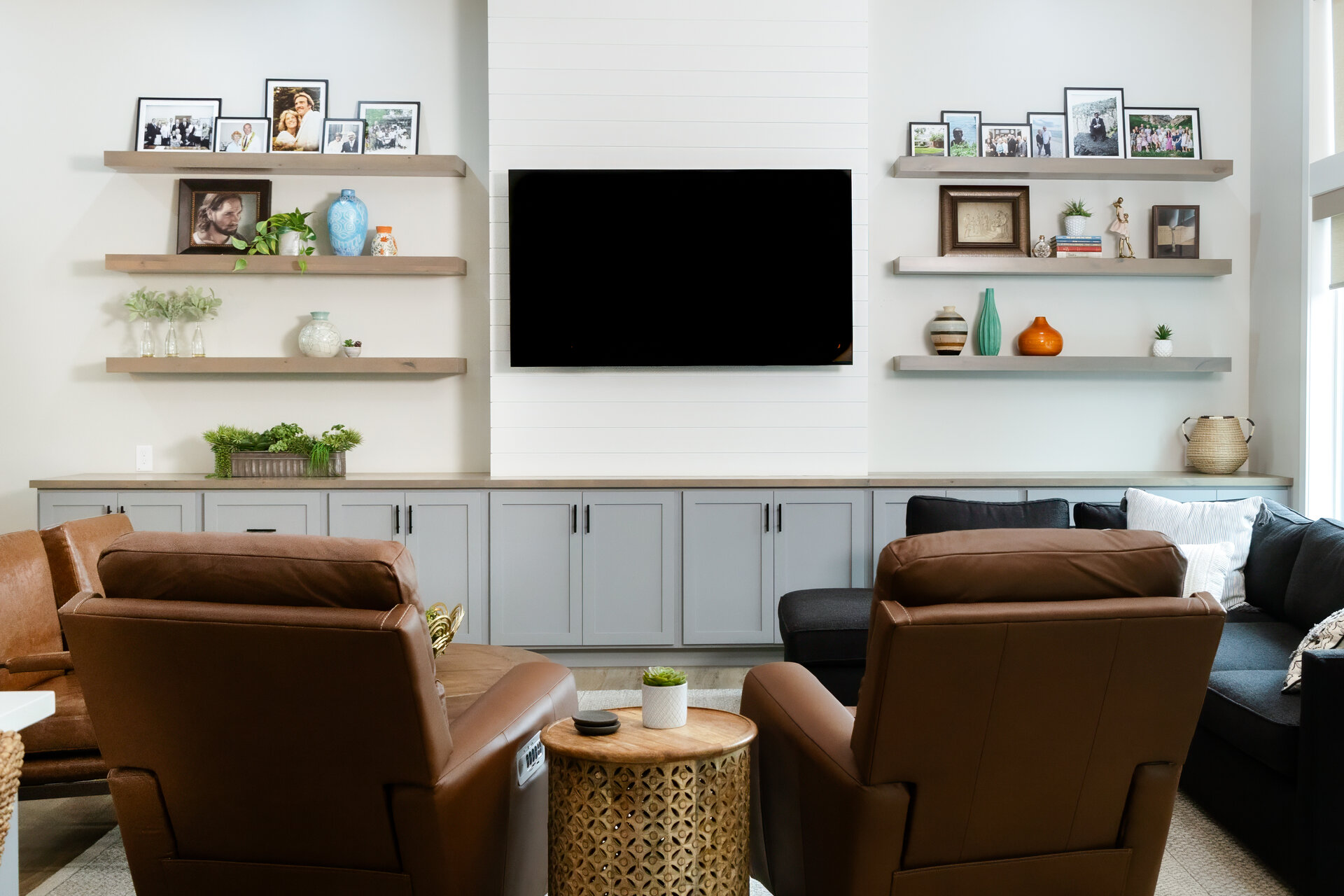 Romex Pest Control team delivering exceptional service